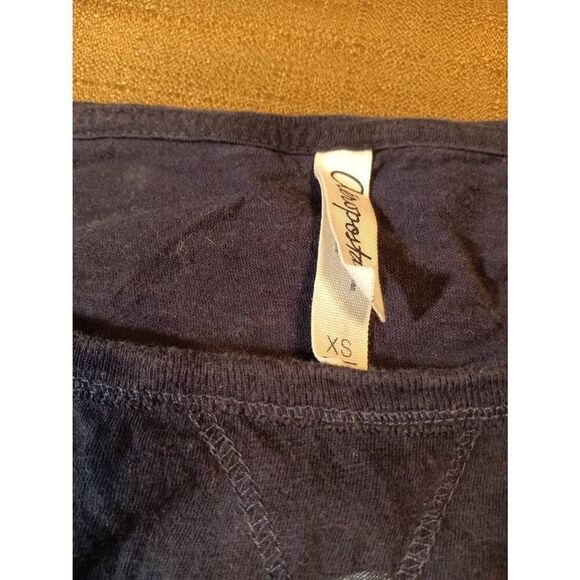 Aeropostale brand Ladies Top - Size: XS  (0751) - Picture 4 of 7